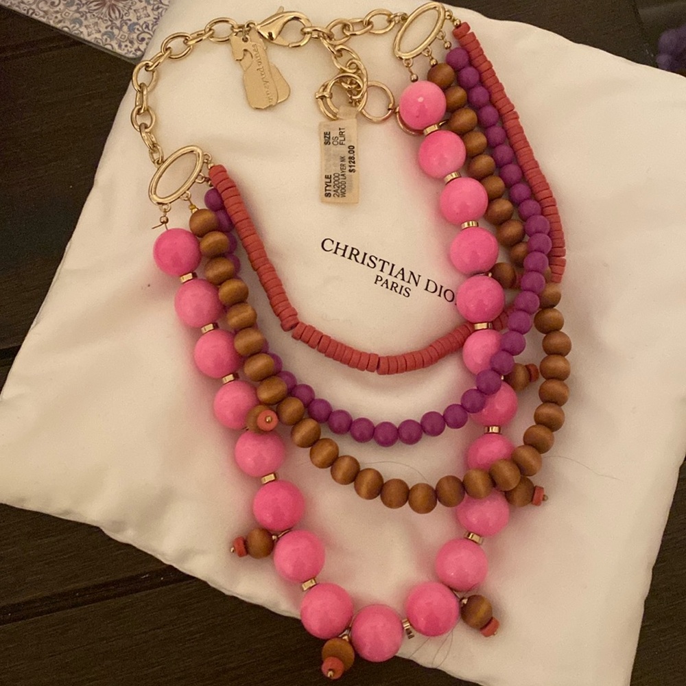 Vineyard Vines necklace